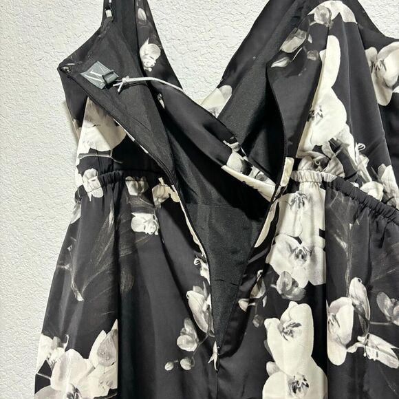 NWT Worthington Industries Midi Slip Dress XL V Neck Back Zip Black White Floral - Picture 11 of 14